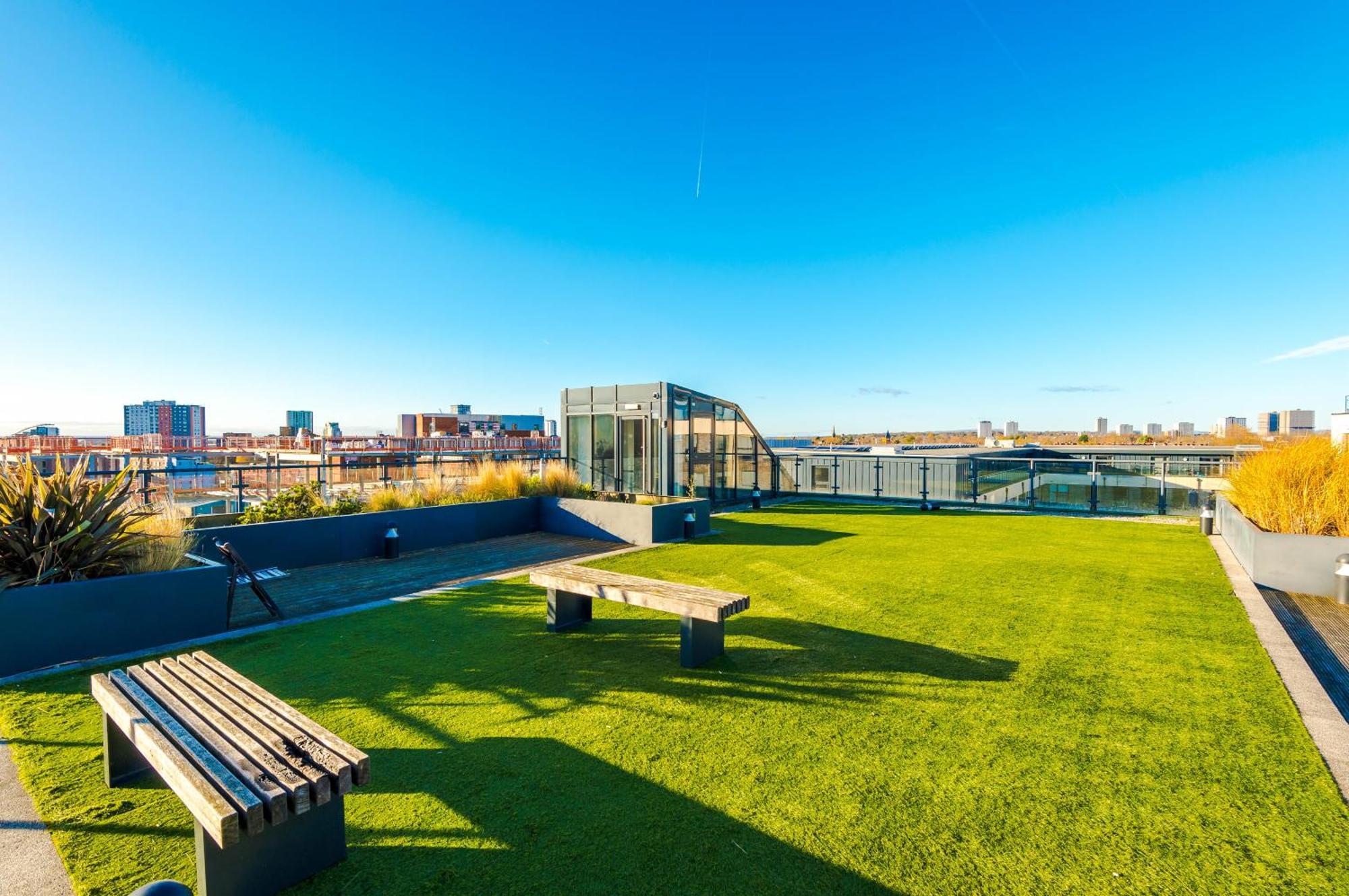 Lux Livin' Apartments - Luxury 5 Bed Apartment Manchester City Centre ภายนอก รูปภาพ