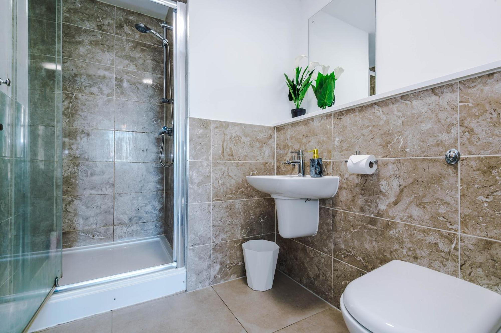 Lux Livin' Apartments - Luxury 5 Bed Apartment Manchester City Centre ภายนอก รูปภาพ