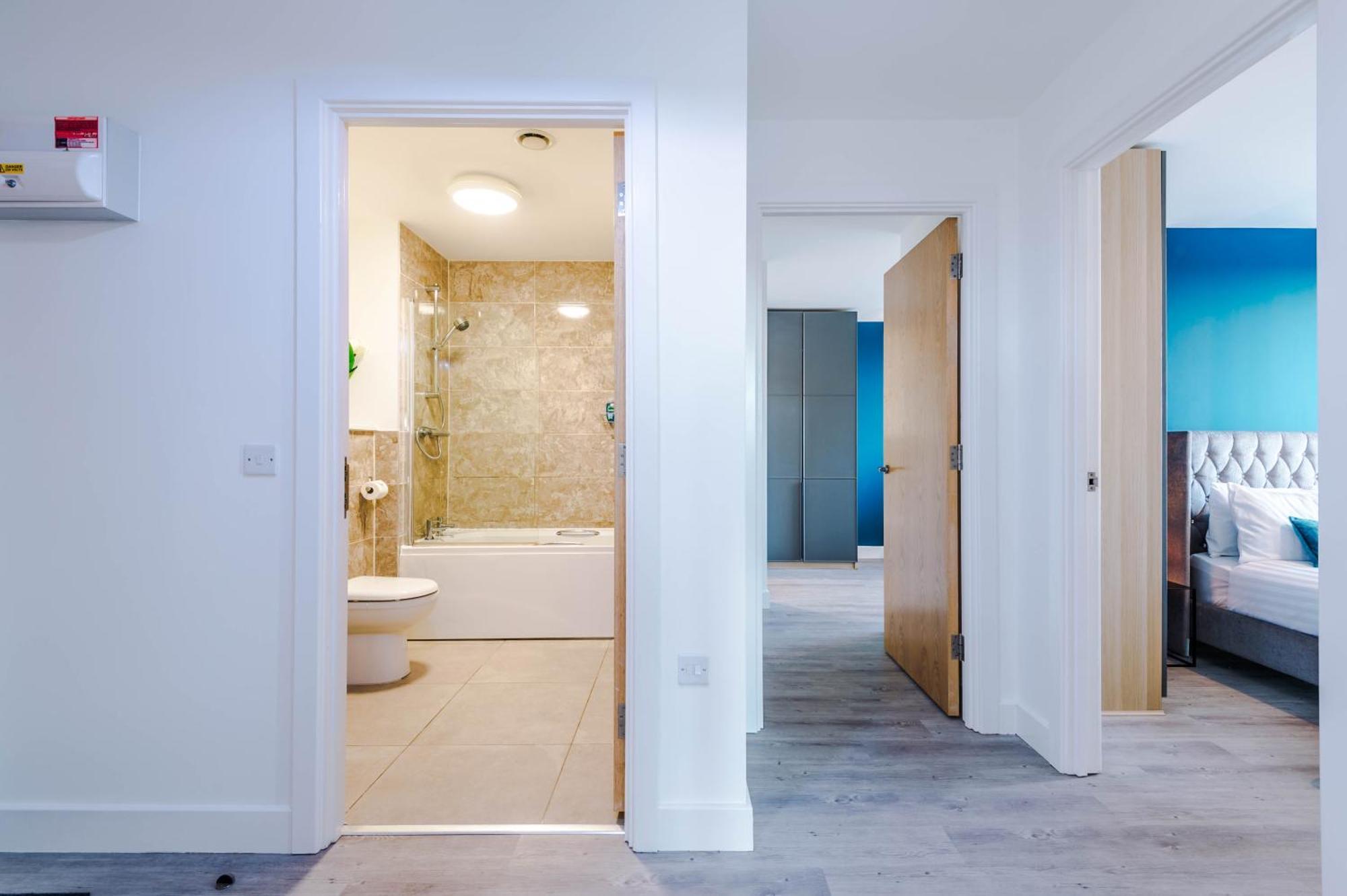 Lux Livin' Apartments - Luxury 5 Bed Apartment Manchester City Centre ภายนอก รูปภาพ